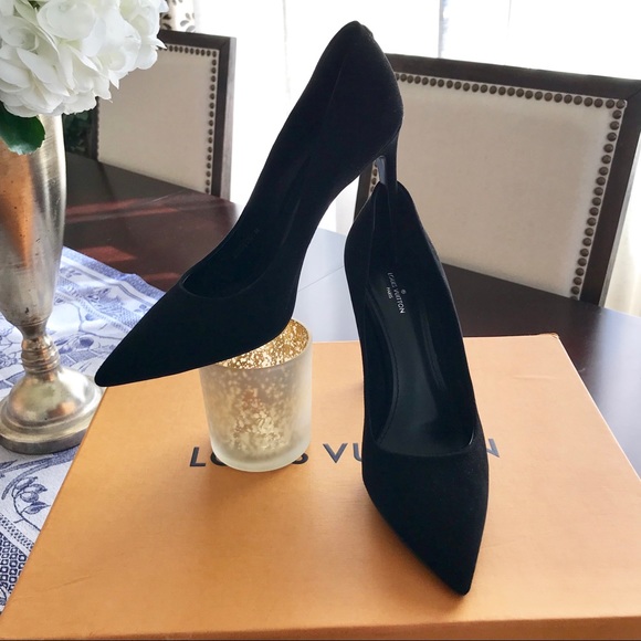 SOLD Authentic LOUIS VUITTON Suede Pumps - Picture 3 of 8